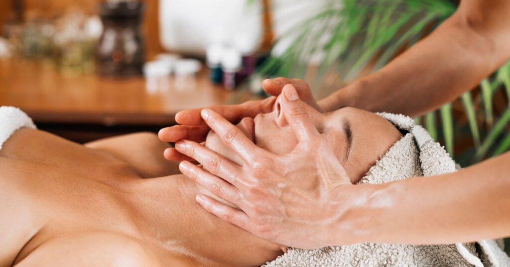 Best Ayurvedic Skin Doctor in Lucknow тАУ Jivak Ayurveda Ayurvedic Skin Doctor in Lucknow